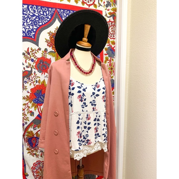 π Beautiful flower picnic top - Picture 11 of 11